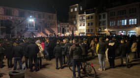 Un rassemblement s'est tenu le 24 février à Mulhouse en hommage à la victime de l'attentat survenu deux jours plus tôt.