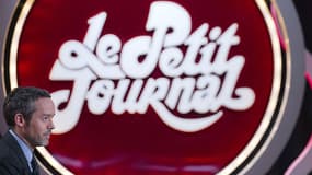 Yann Barthès  sur le plateau du "Petit Journal" de Canal +, en 2012.