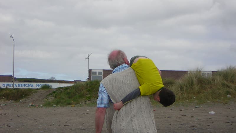 Ni papi, ni mamie: ces aînés qui refusent de se plier au rôle de grands-parents à l'ancienne