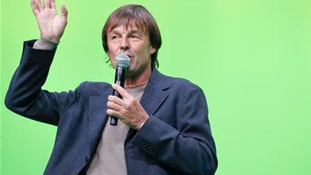 L'animateur de télévision Nicolas Hulot n'a pas encore pris sa décision d'entrer ou non dans la course à la candidature écologiste pour l'élection présidentielle de 2012 en France. C'est ce qu'il affirme dans un courriel envoyé lundi aux quelque 400.000 s
