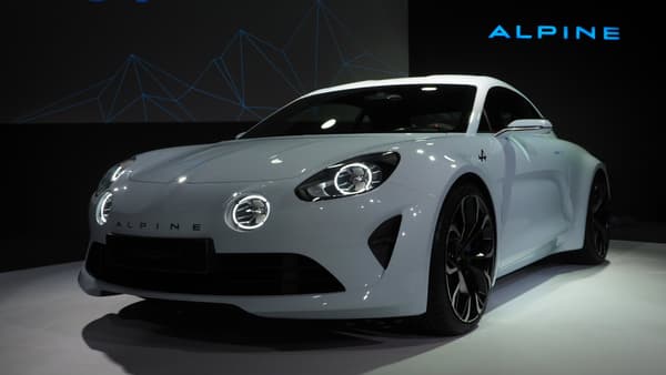 Alpine teste déjà sur route toute la partie mécanique de son futur modèle de série. Dans le courant de l'année, c'est un prototype de la version définitive qui sera testé sur les routes françaises.