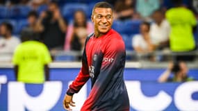 Kylian Mbappé avant le match du PSG au Groupama Stadium le 3 septembre 2023