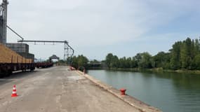 Le port fluvial de Villefranche-sur-Saône (Rhône), fin juillet 2024.