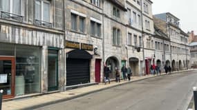 Plusieurs commerces de Besançon ont été visés par des tirs en l'espace de quelques jours