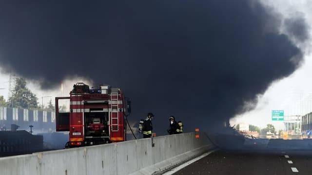 Au moins une personne a été tuée et une quarantaine d'autres blessées lundi après-midi quand un camion citerne a explosé sur le périphérique de Bologne.