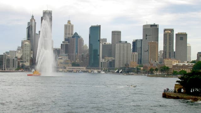 Pour pouvoir profiter à vie du port de Sydney, il faut être prêt à soutenir l'économie locale.
