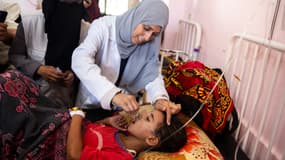 Un enfant vacciné contre la polio à Khan Younès, dans la bande de Gaza, le 31 août 2024.