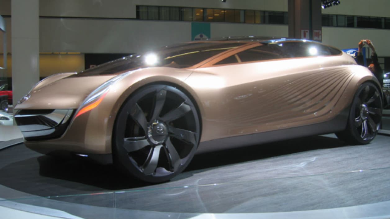 Le concept Mazda Nagere a été dessiné par Laurens van den Acker en 2006. Le concept Mazda Nagere a été dessiné par Laurens van den Acker en 2006.