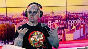 Sylvain Hélaine, "l'enseignant le plus tatoué du monde", de la tête aux pieds 