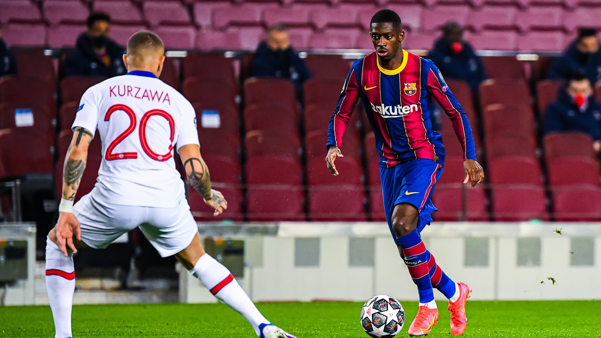 Ousmane Dembélé face à Layvin Kurzawa Ousmane Dembélé face à Layvin Kurzawa