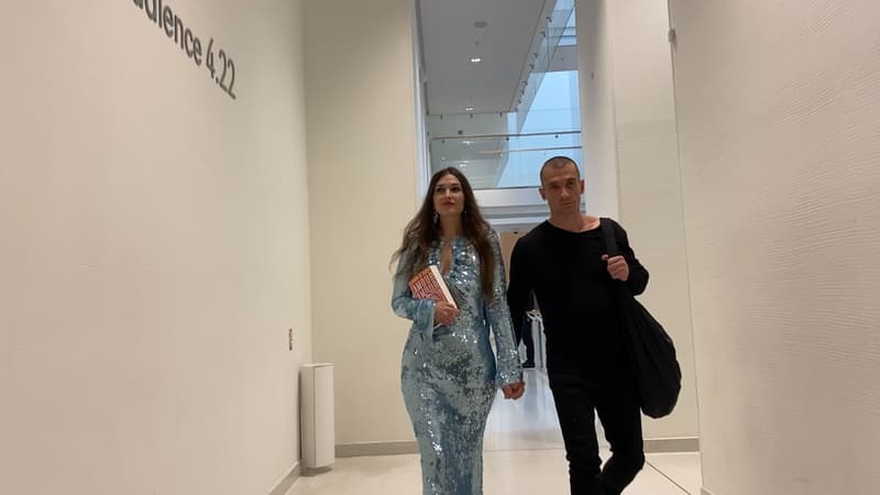 Alexandra de Taddeo et Piotr Pavlenski à leur arrivée au tribunal judiciaire de Paris, le 28 juin 2023