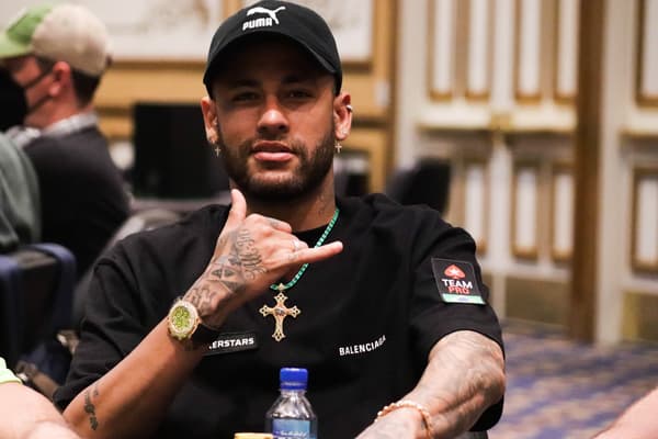 Neymar au poker en juin 2022