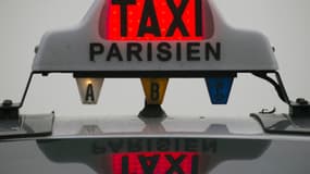 Les taxis ont mis fin à leur mouvement de grève, sans être convaincus par les promesses du gouvernement. 