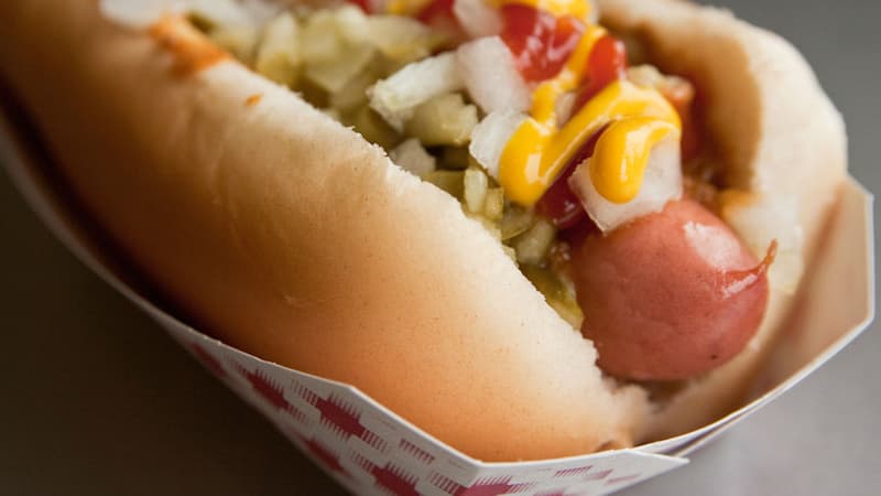 Dans 345 échantillons de hot dogs analysés par une entreprise, 2% contenaient de l'ADN humain.