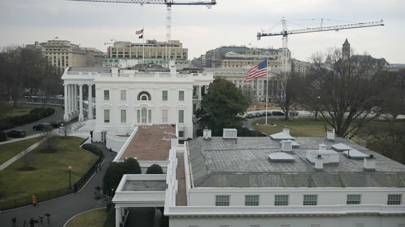 Le vote final sur la construction de la salle de bal de Donald Trump à la Maison Blanche reporté après une vague de commentaires négatifs