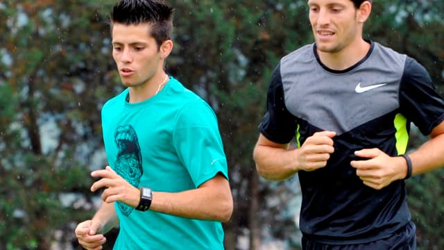 Valentin (20 ans) et Renaud Lavillenie (26 ans) à  l'entrainement