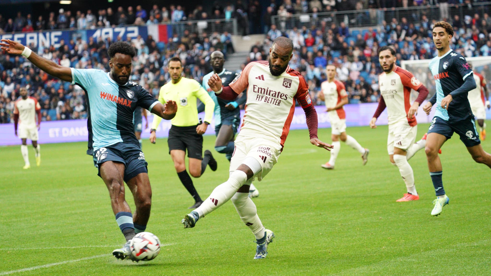 De ploeg van Lyon dwaalt rond en Lacazette scoort op zijn beurt