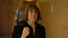 Gisèle Pelicot arrive au palais de justice d'Avignon le 13 décembre 2024 pour le procès de son ancien époux Dominique Pelicot et de ses 50 co-accusés.