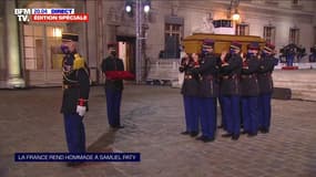 Hommage à Samuel Paty: la sortie du cercueil