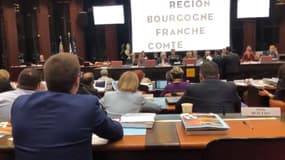 Un élu RN prend à partie une femme voilée lors du conseil régional de Bourgogne-Franche-Comté: vive polémique sur les réseaux sociaux