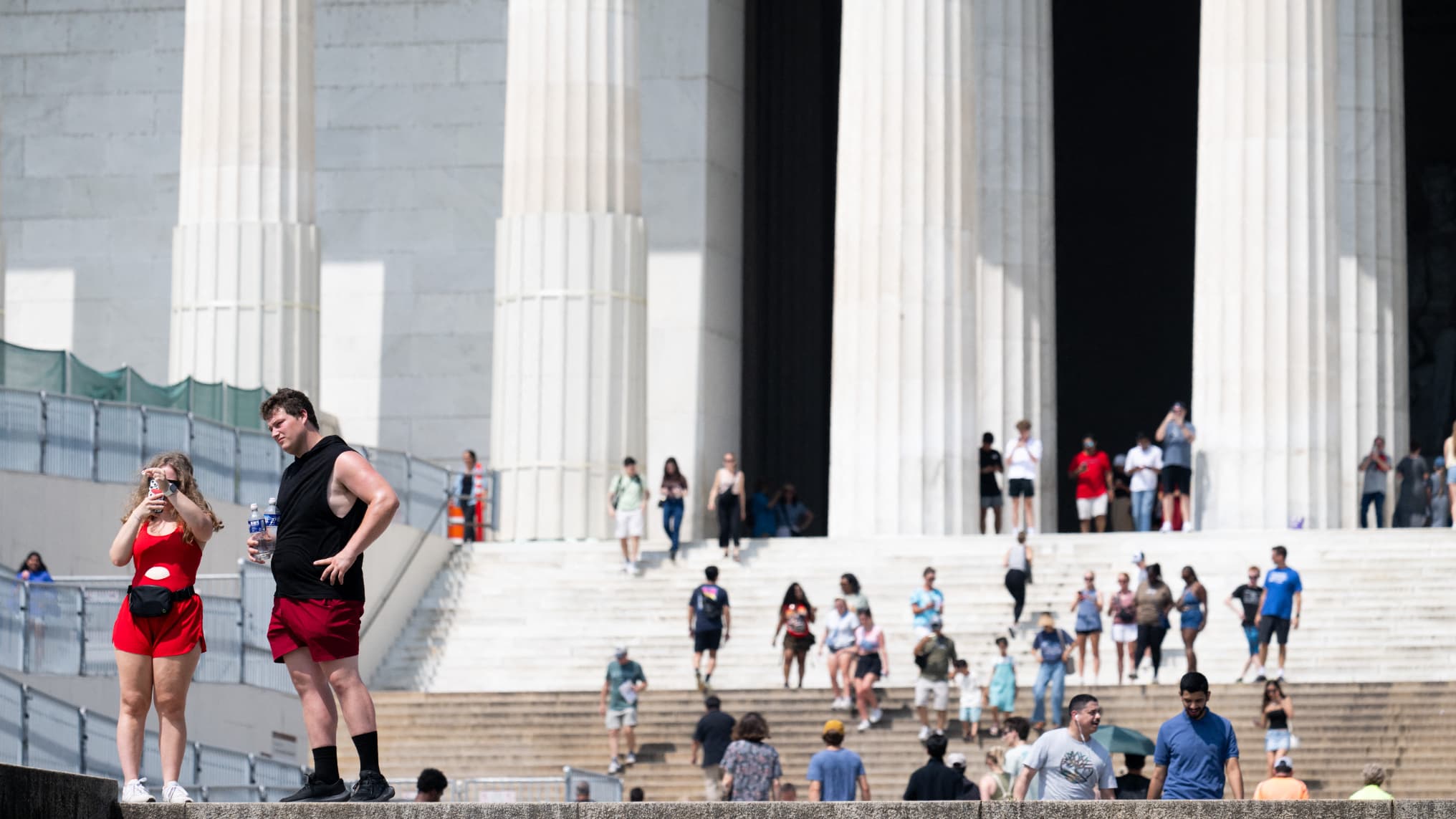 LES TOURISTES INTERNATIONAUX BOUDENT L'AMÉRIQUE DE TRUMP (MAIS PAS LES FRANÇAIS)
