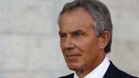 Les recettes des mémoires de Tony Blair, qui sortiront le 1er septembre, serviront à financer un projet d'aide aux militaires grièvement blessés au combat. /Photo prise le 20 juin 2010/REUTERS/Baz Ratner
