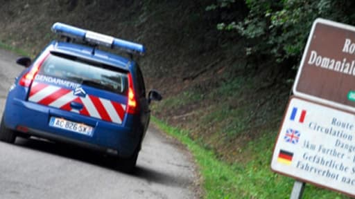 Un 4x4 gris aurait été aperçu le jour du meurtre à proximité.