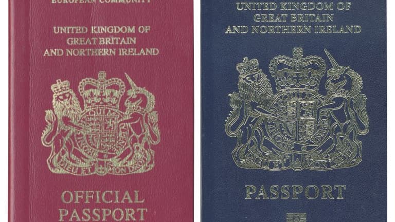 Après le Brexit, le passeport britannique repassera au bleu