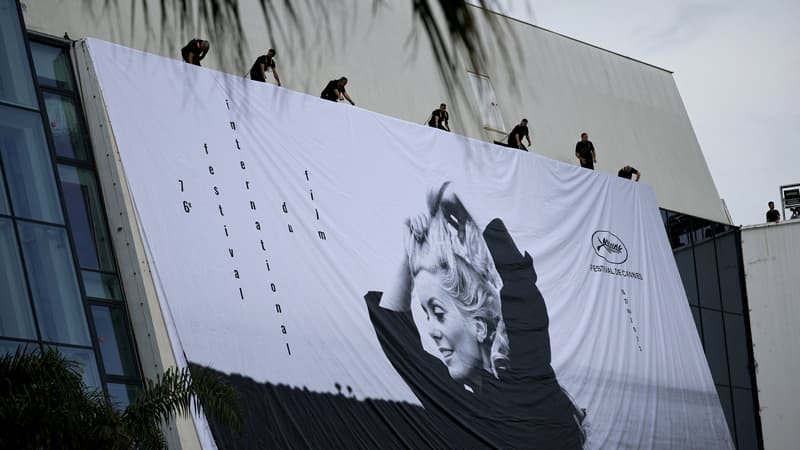 L'affiche du festival de Cannes 2023, déployée sur le palais des festivals, le 14 mai 2023.
