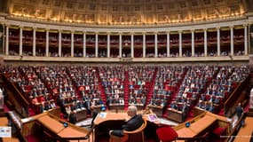 D'après une enquête d'opinions BVA, une majorité de Français est pour la dissolution de l'Assemblée nationale. 