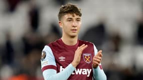 Le jeune milieu de terrain de West Ham George Earthy