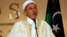Moustapha Abdeljalil, chef du Conseil national de transition. L'Assemblée générale des Nations unies a approuvé vendredi une demande libyenne d'accréditer les représentants du CNT libyen. /Photo prise le 16 septembre 2011/REUTERS/Ismail Zitouny