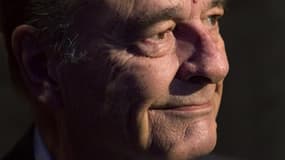 L'ancien président Jacques Chirac entend selon un de ses proches voter pour le candidat socialiste François Hollande à l'élection présidentielle, une affirmation dont doute Nicolas Sarkozy. Jean-Luc Barré, un historien et écrivain qui a aidé Jacques Chira