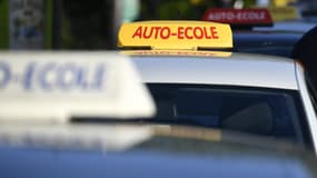 Le gouvernement a promis un permis de conduire plus rapide et moins cher.