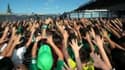 Dibril Cissé accueilli par 3500 fans à l'aéroport d'Athènes jeudi.