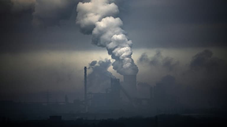 Selon Oxfam, 40% des émissions des acteurs financiers est issue de leurs activités dans le secteur des énergies fossiles.