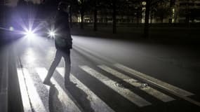 Pas de passage clouté ? Cette Mercedes pourra bientôt matérialiser son céder le passage directement sur la chaussée.