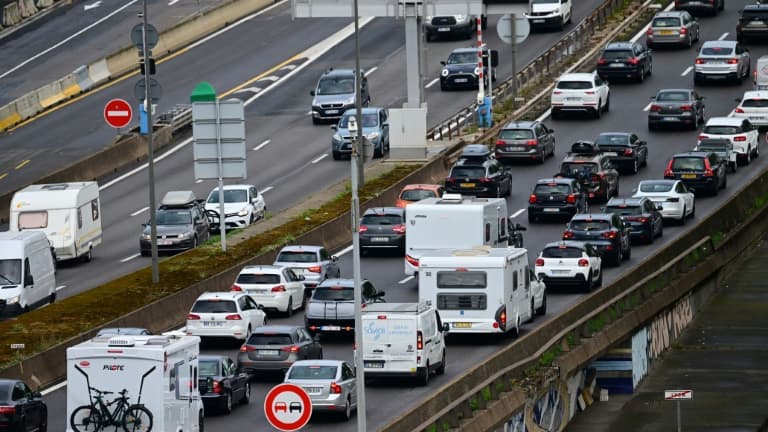 Des voitures sur l'A7 au sud de Lyon, le 4 août 2023 (photo d'illustration)