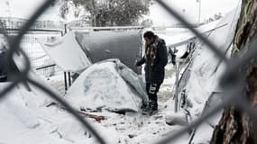 Un migrant à Lesbos le 7 janvier 2017