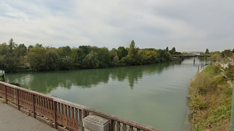 À l’embouchure du canal de Chelles et de la Marne, au niveau du port de Neuilly-sur-Marne (Seine-Saint-Denis)