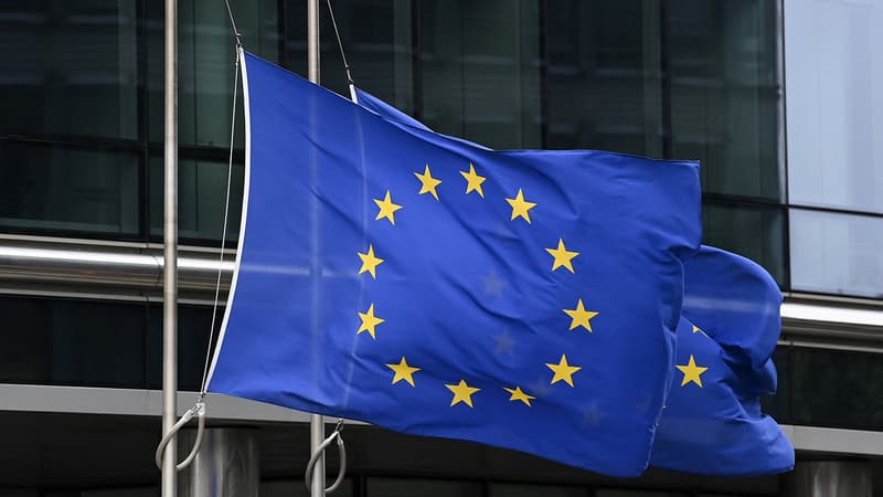 Un drapeau de l'Union européenne, le 9 septembre 2022 à Bruxelles (illustration)