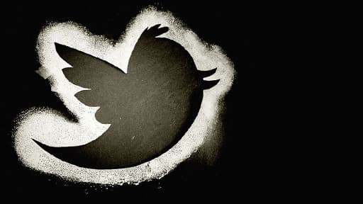 L'oiseau de Twitter revisité pour illustrer la noirceur que peut véhiculer ce réseau social.