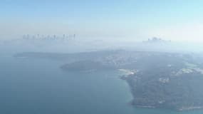 Sydney enveloppée dans un nuage de fumée en raison d'incendies préventifs en périphérie