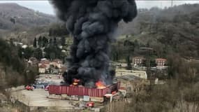 Incendie d'un entrepôt à Viviez (Aveyron) le 17 février 2024