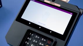 Le terminal de paiement biométrique de la société française Ingenico propose de régler ses achats d'un simple scan de la paume.