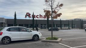 L'enseigne Auchan de Manosque le 18 novembre 2024.