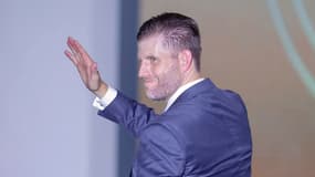 Eric Trump, fils du président américain Donald Trump, dans la province de Hung Yen, au Vietnam, le 21 mai 2025. 