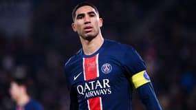 Achraf Hakimi avec le brassard de capitaine du PSG contre Saint-Etienne en Ligue 1, le 12 janvier 2025