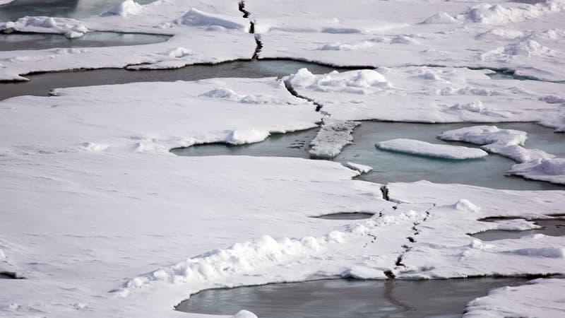 De la glace en train de fondre (Photo d'illustration).