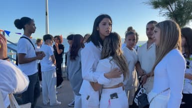 Les proches d'Ayoub ont rendu hommage à l'adolescent de 15 ans lors d'un rassemblement ce vendredi 31 mai sur la plage du Midi à Cannes. 